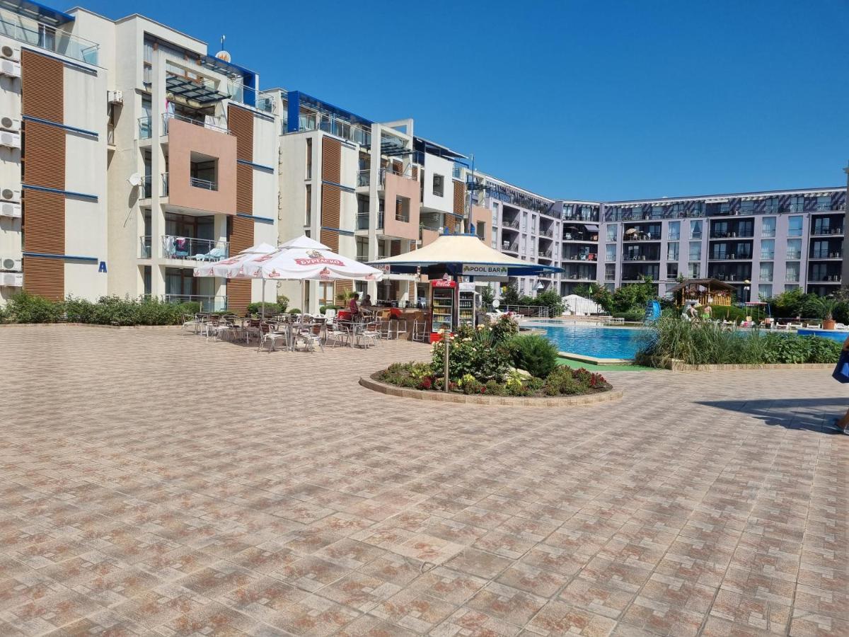 Studio Apartment With Balcony 300M From Beach Slăntjev Brjag Exteriör bild